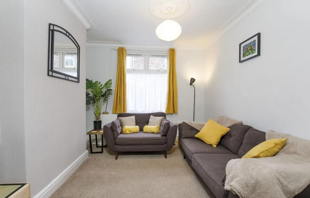 فيلا 208 Salisbury Terrace يورك 0*,