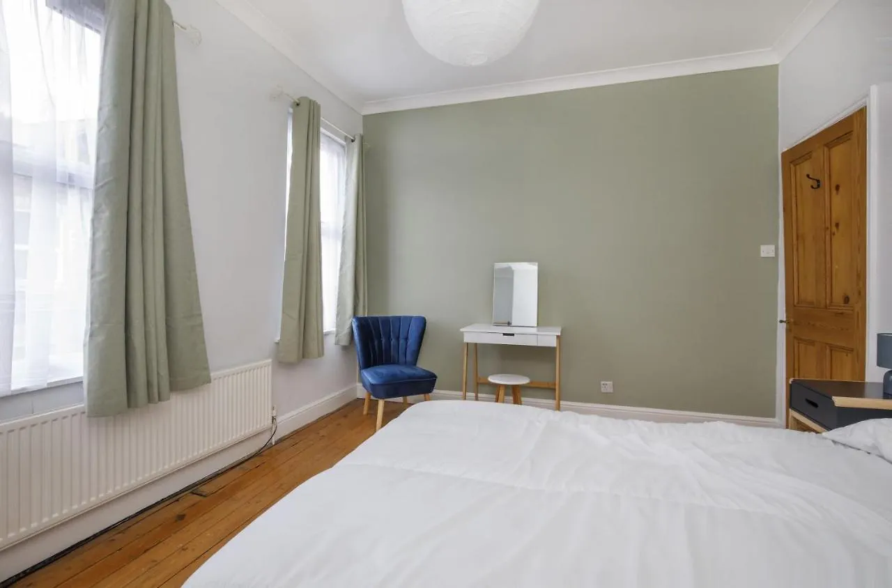 208 Salisbury Terrace Villa York